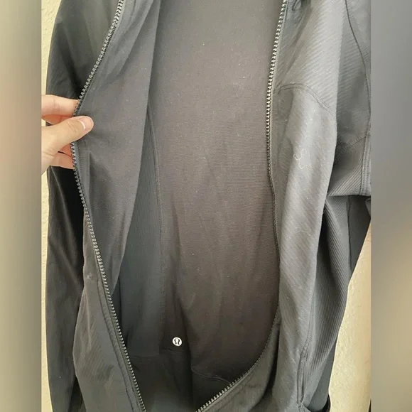 Lululemon In Flux Jacket - Picture 2 of 9